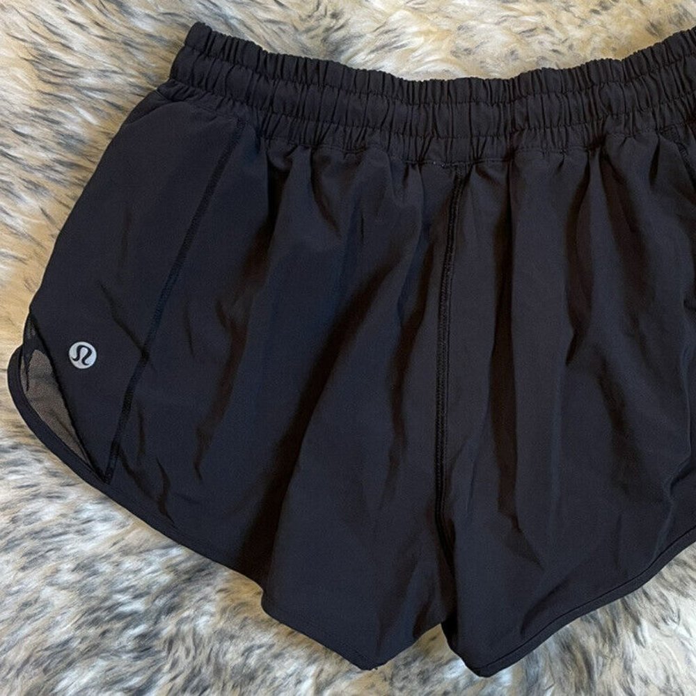 Lululemon Black Hotty Hot Low-Rise Lined Short,  Size 6